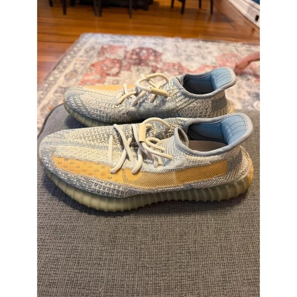 Yeezy - Picture 2 of 6